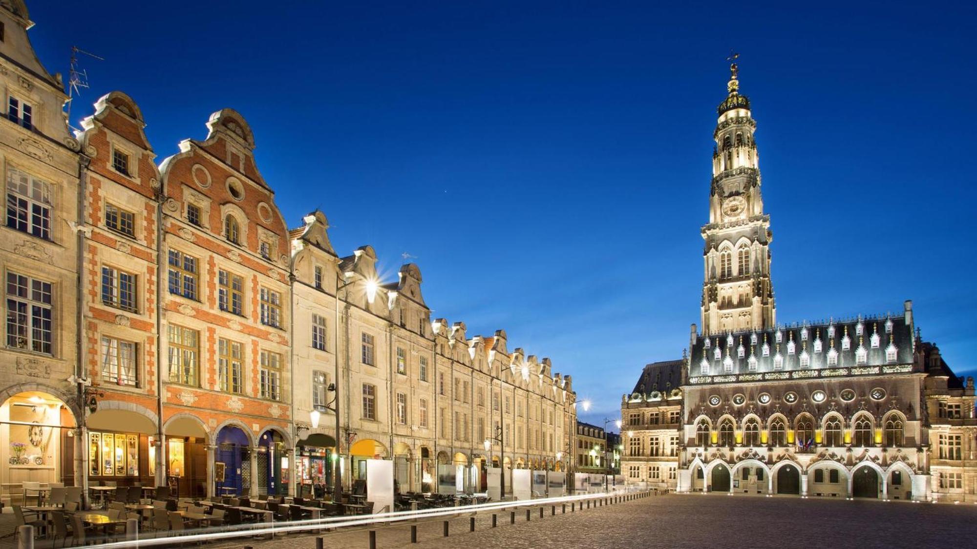 Appartement Charlemagne - Studio Confortable Avec Parking Gratuit - Quelques Pas De La Gare, Cuisine, Wifi à Arras Extérieur photo